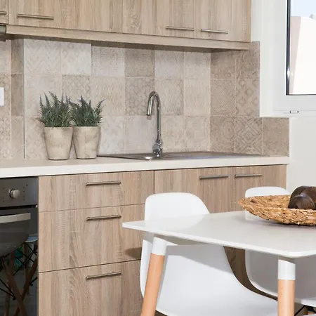 شقة Anemi Blue Apt, Suitable Up To 4, Near The Beach! ريثيمنو