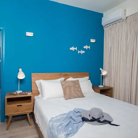 شقة Anemi Blue Apt, Suitable Up To 4, Near The Beach!